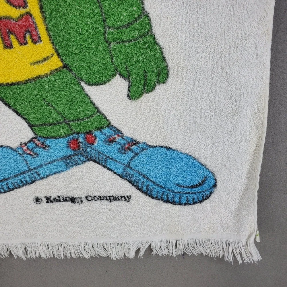 Kellogg‎ Company Dig Em Frog Beach Towel White Vintage 1980s Honey Smacks Mascot